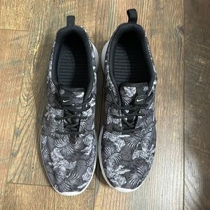 Nike Roshe Run Print Aloha Sneakers